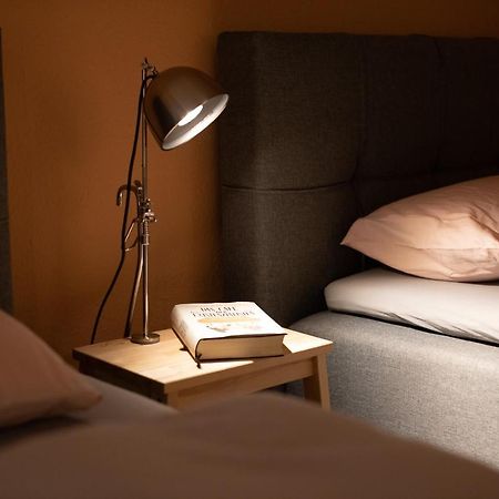 Kassberg Apartment Im Retro-Stil / Netflix & Wifi Chemnitz Buitenkant foto