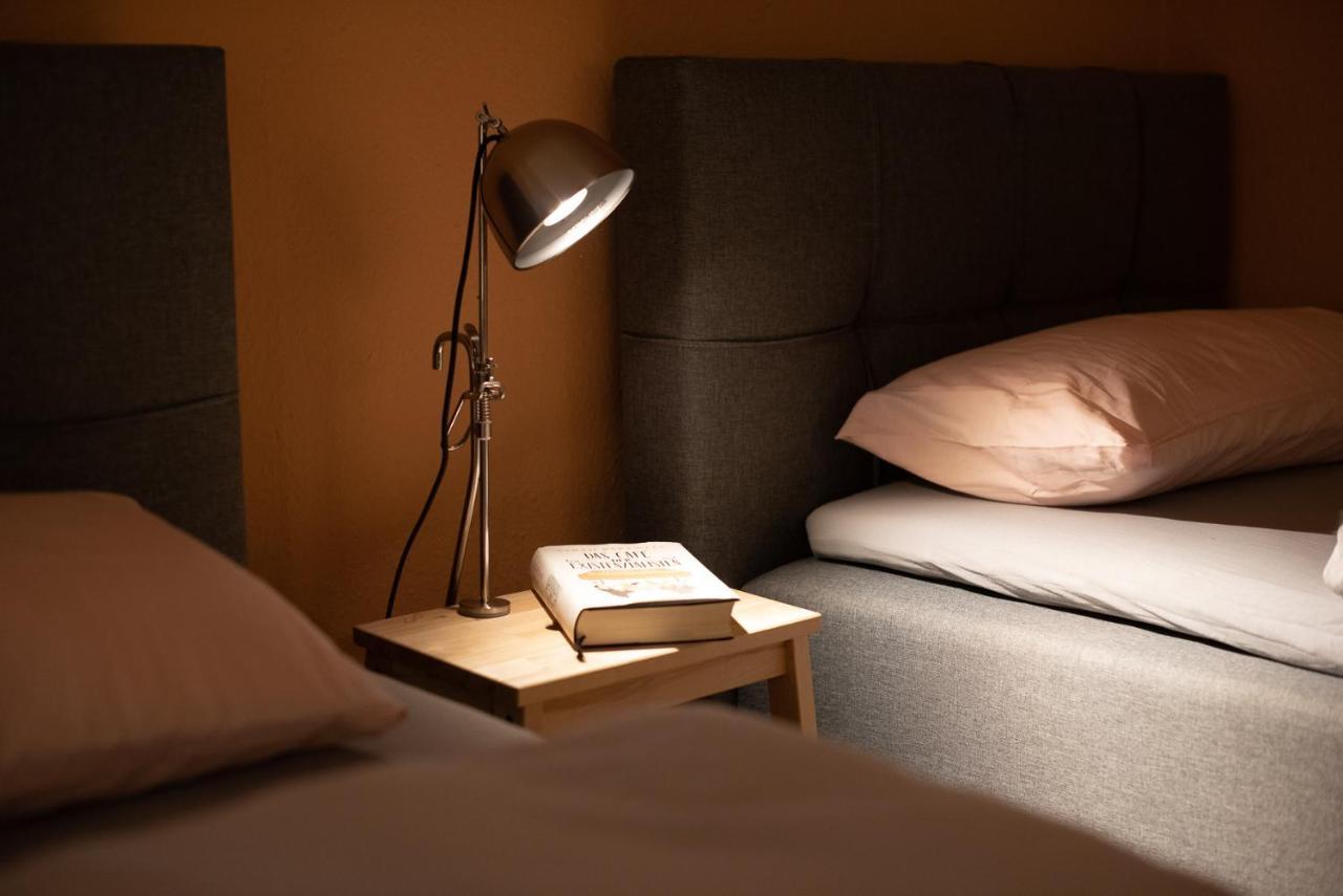 Kassberg Apartment Im Retro-Stil / Netflix & Wifi Chemnitz Buitenkant foto